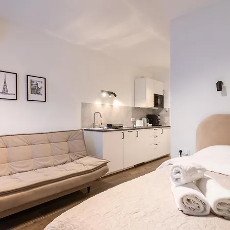 Zygmunta Standard By Bookinghost Apartament