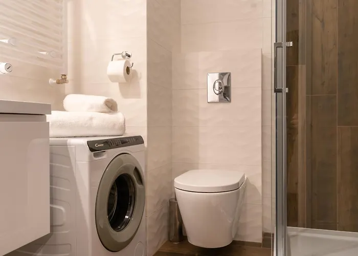 Zygmunta Standard By Bookinghost * Gliwice